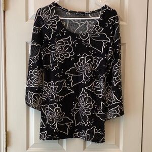 Mechant Black and White Fitted 3/4 Sleeve Blouse